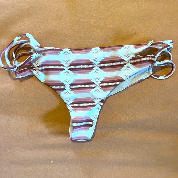 acacia swimwear Other - ACACIA BOTTOMS SIZE MEDIUM